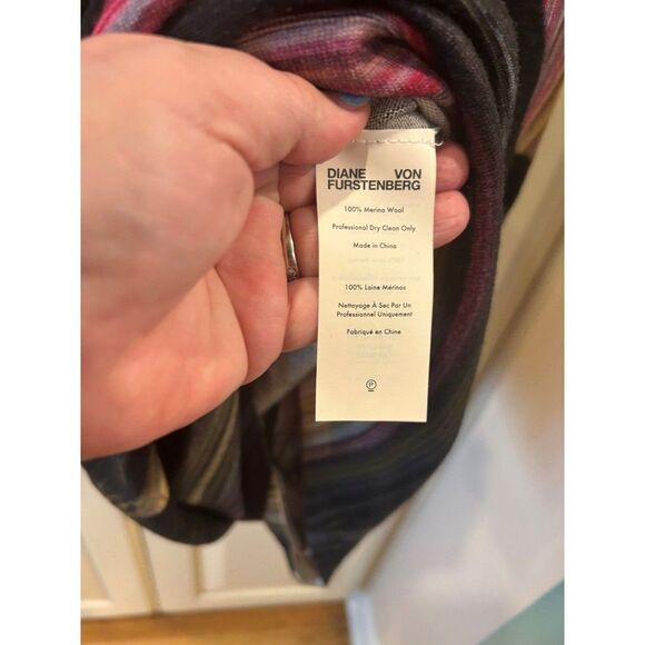 Vintage Diane von Furstenberg Abstract Print Merino Wool Dress - Size Small - Picture 8 of 11